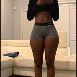 Zenci Escort